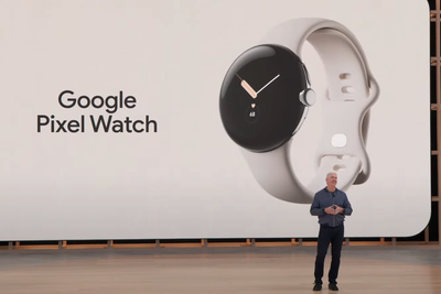 Googles Rick Osterloh presenterer Pixel Watch – selskapets første egne smartklokke.