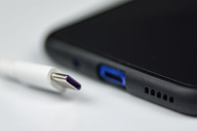 USB-C kan snart bli standard for alle typer mellomstore elektroniske enheter, ikke minst Iphone.