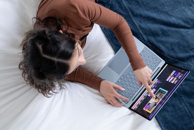 Microsoft Surface Laptop Go 2 skal være liten og billig, men når kanskje ikke helt opp i noen av kategoriene.