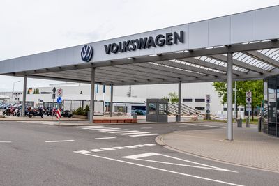 Volkswagen er ute i hardt vær og tjener ikke nok penger. Ledelsen varsler drastiske tiltak. Bildet er fra Volkswagens Zwickau-fabrikk.