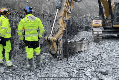 Byggingen av Fornebubanen er i gang, men diskusjonen er ikke over. 