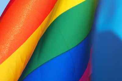 Pride-flagget skal vaie over hele landet. Men på jobben skal det på mange måter være Pride 12 måneder i året. 