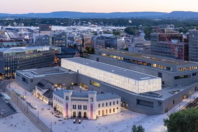 Telenor og Nasjonalmuseet samarbeider om å vise kunsten på skjermer hjemme hos folk.