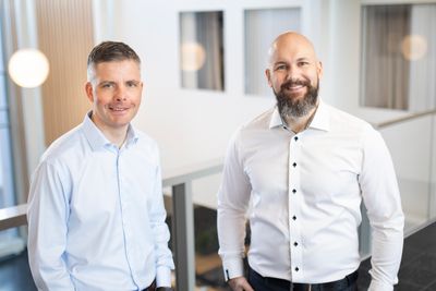 Administrerende direktør Odd-Eirik Grøttheim og nettverksarkitekt Mats Olsen i i NTE Telekom AS bygger et nettverk som er forberedt på den nye virkeligheten med 5G, automatisering, spill og metaverset.