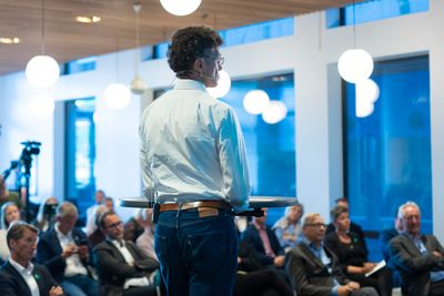 Telenor holder tre arrangementer på Vitenbiten i Arendal under Arendalsuka i år. Her ser vi Telenors norgessjef Petter-Børre Furberg.