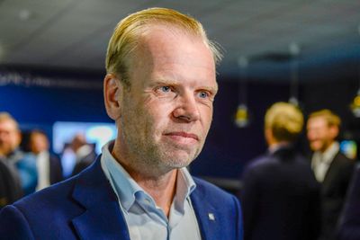 Svein Tore Holsether, administrerende direktør i Yara International, har nå tatt den endelige avgjørelsen om å fange 800.000 tonn CO2 i året ved det ene anlegget deres i Nederland. De har dermed signert en bindende avtale med Northern Lights om å lagre CO2-en under havbunnen i Nordsjøen. 