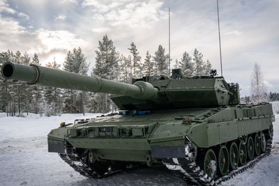 Flere av  Leopard 1-stridsvognene har kommet, men ukrainerne mangler fortsatt mange av stridsvognene de er blitt lovet.