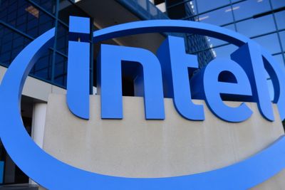 Intel fant opp patenttroll-begrepet og har kjempet mot patentsøksmål lenge. Nå anklages de for å ha solgt tusener av patenter til nettopp et patenttroll.