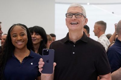 Tim Cook viste fram den nye Iphone-modellen på en presentasjon i California onsdag.