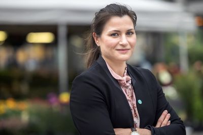 Teknas visepresident Elisabet Haugsbø mener det kan utfordre tilliten til myndighetene at E-tjenesten begynner testing av såkalt tilrettelagt innhenting før lovgrunnlaget er ferdig på høring.