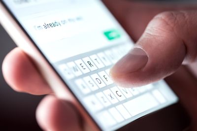 SMS-kampanjer kan bli en viktigere desinformasjonskanal etter at de sosiale mediene har blitt flinkere til å fjerne slikt innhold.