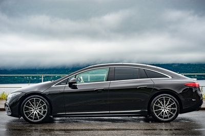 Millionbilen Mercedes-Benz EQS blir adskillig dyrere etter nyttår.