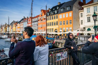 Danskene troner på toppen av EUs toppliste over digitale økonomier og samfunn, men nesten hver fjerde danske står utenfor utviklingen, ifølge en fersk rapport.