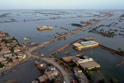 Oversvømte områder i byen Sohbat Pur sørvest i Pakistan i slutten av august. Både forskere og pakistanske myndigheter slo fast at klimaendringene bidro til den voldsomme flommen i landet.