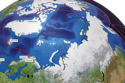 Tre selskaper fra Japan, USA og Finland planlegger en undersjøisk fiberkabel fra Japan via Nordvest-passasjen til Irland og Norge. Som bildet indikerer, åpnes det for avstikkere til Island, Grønland og flere steder i Nord-Amerika. 