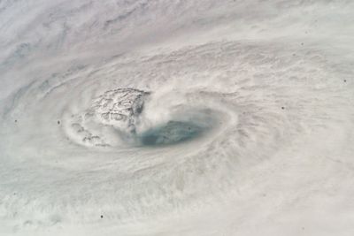Orkanen Dean, en atlantisk orkan som herjet i 2007, forårsaket 45 dødsfall og skader for 17 milliarder dollar.