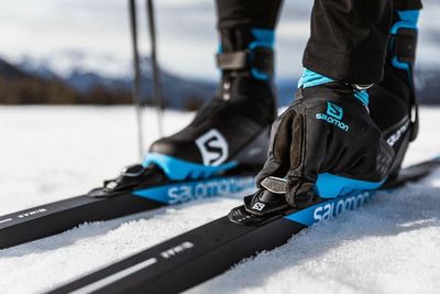 Salomon og Atomic, samt eieren Amer Sports, har fått forbud mot å selge skibindingen Prolink Shift-in i Norge.