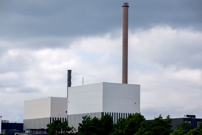 Fredag kveld stenges Sveriges største kjernekraftreaktor, Oscarshamn 3, for vedlikehold. Dermed øker faren for utkobling fra «lav» til «reell risiko» for utkobling fra strømnettet i Sverige.