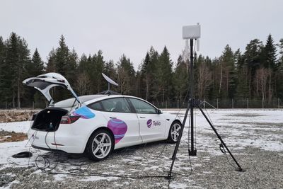 Telia tester bruk av Starlink-satellitter for blant annet å bruke som reserve til transmisjon i stedet for fiber til basestasjoner. 