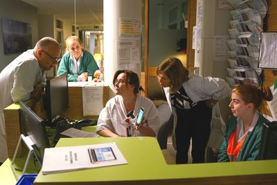 St. Olavs hospital har store utfordringer etter overgangen til Helseplattformen. Bildet er tatt under innføringen av det nye journalsystemet i midten av november.