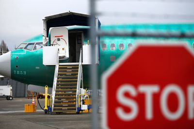 En Boeing 737 Max i Renton, Washington. Onsdag får ingen fly lov til å lette i USA.