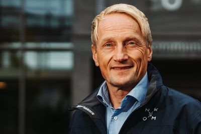 Arbeidet med å vurdere ny regulering av bredbåndsmarkedene er et omfattende arbeid der vi må se på hvordan markedene skal avgrenses geografisk, men også vurdere hvilke bredbåndstjenester som konkurrerer mot hverandre og dermed er i det samme produktmarkedet, påpeker Kenneth Olsen, som er fungerende avdelingsdirektør for marked og tjenester i Nkom, Kenneth Olsen.