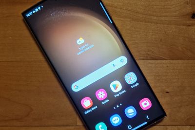 Ny toppmodell: Samsungs S23 Ultra er kanskje den beste mobilen på markedet med egenskaper ingen andre kan konkurrere med. Men den koster.