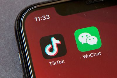 Tiktok er den mest populære, men trolig ikke den eneste kinesisk-eide appen som benyttes av norske mobilbrukere.