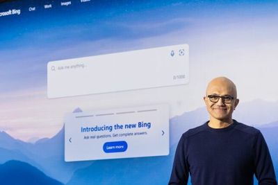 Microsofts toppsjef Satya Nadella introduserte AI-funksjoner i søkemotoren 7. februar 2023.