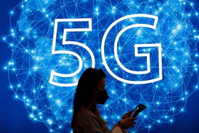 Ericsson mener 5G har hatt en positiv effekt på inntektene til operatørene og ser ny vekst, etter en periode med lav vekst. 