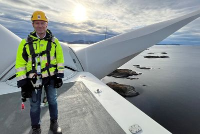 Norge skal få 3 GW havvind. Det kan gi opptil 12 TWh strøm til land i Norge. Regjeringen vil ikke dele denne strømmen med andre land, selv om den kunne gjort utbyggingen av bunnfast havvind lønnsom. 