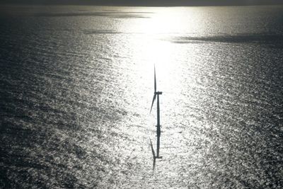 Vårgrønn og Flotation Energy er tildelt areal i Skottland for å utvikle havvind som skal elektrifisere oljeplattformer. 