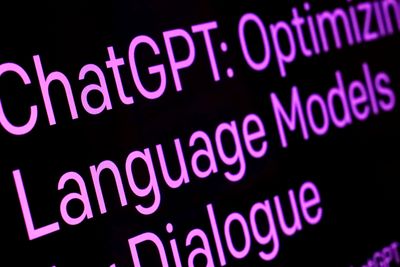 FILE - Text from the ChatGPT pagTekst fra selskapet OpenAIs nettside om selskapets mye omtalte chatbot ChatGPT. Europol advarer nå om hvilke muligheter slike nye verktøy gir kriminelle