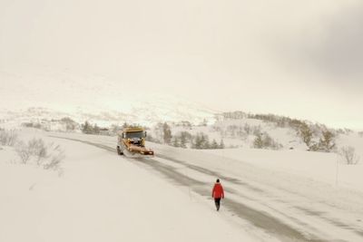 Snøbrøyting er en svært viktig del av driftskontrakten.