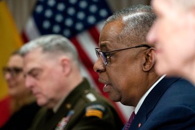 USAs forsvarsminister Lloyd Austin har snakket med sin sørkoreanske kollega i etterkant av Pentagon-lekkasjene. Her fra et møte i mars.