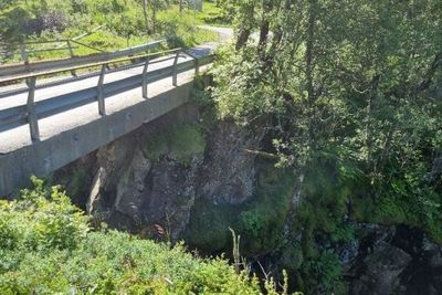 Lauvbrua, der bildet er tatt fra nord mot sør.