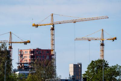 Både nyboligsalget og igangsettingen av nye boliger falt i mars. Bildet er tatt i Lillestrøm i 2021.