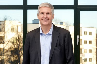 Svein Egil Nielsen, administrerende direktør i Nordic Semiconductor, tror på ny omsetningsvekst fra andre halvår.