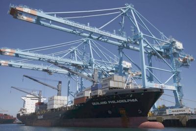 Sealand Philadelphia eies av SinOcean Shipping og er bygget i 2008. Det 208 meter lange skipet har kapasitet på 2.500 containere. En pilotstudie i regi av Grønt skipsfartprogram viser at det teknisk kan bygges om til klimanøytral drift med metanol.