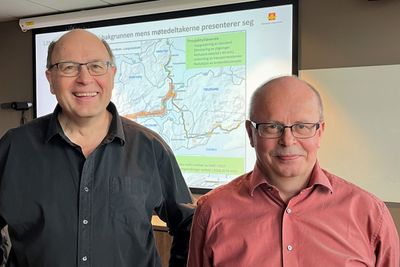 Tross turbulente tider med høy prisvekst, er det forhandlet fram et tilbud innenfor den økonomiske rammen Vegvesenet har fått for anskaffelsen. Fv. prosjektleder Reidar Johansen og utbyggingsdirektør nord, Stein Johnny Johansen.