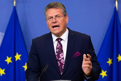 EU-kommisjonens visepresident Maroš Šefcovic la onsdag frem det første anbudet på felles innkjøp av gass i EU. 