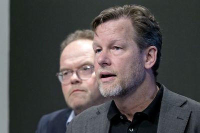 Konsernsjef Jimmy Bengtsson (foran) og finansdirektør Jørgen Porsmyr i Veidekke leverer milliardoverskudd og tykke og velfylte ordrebøker.