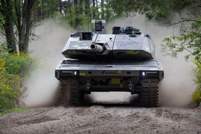 Panther KF51 er Rheinmetalls stridsvogndebut. For et par måneder siden kom det fram at målet er å sette opp ei ukrainsk produksjonslinje. Lørdag varslet Rheinmetall og Ukroboronprom at de skal stifte et fellesforetak.
