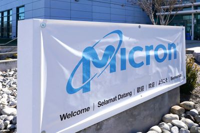 Kina begrenser bruken av produkter fra det amerikanske selskapet Micron. Det får USA til å reagere.