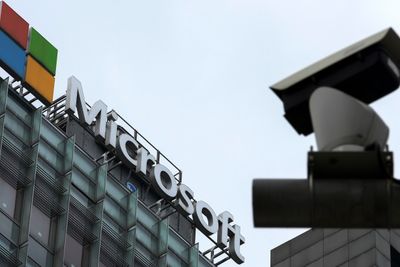 Overvåkningskamera utenfor Microsofts kontor i Beijing. 