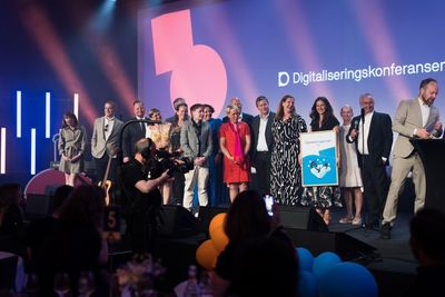 Didigdir vant Digitaliseringsprisen for jobben med DigiUng i fjor sommer. Her er gjengen bak avbildet.