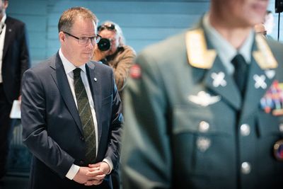 Forsvarsminister Bjørn Arild Gram mottok forsvarssjefens fagmilitære råd 7. juni.