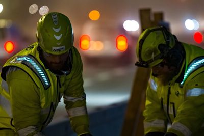 Framtidens sikkerhetsvest vil inneholde både kunstig intelligens, sensorer og varslingssystemer, ifølge NCCs utviklingsavdeling.