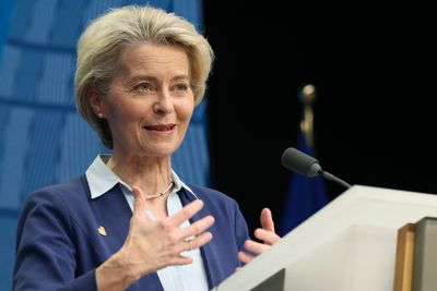 USA har nå oppdatert sitt regelverk når det gjelder tapping av data, og EUs innbyggere er derfor tryggere, mener EU-kommisjonens leder Ursula von der Leyen.