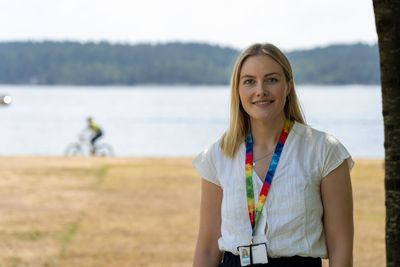 – Det er mye samarbeid i DNV, og det er ikke slik at jeg bare sitter i et hjørne og skriver kode for meg selv, forteller Mia Olea Vettestad. 